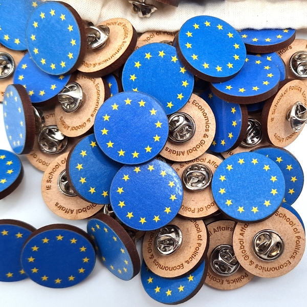 Pin, recycled wood - full colour