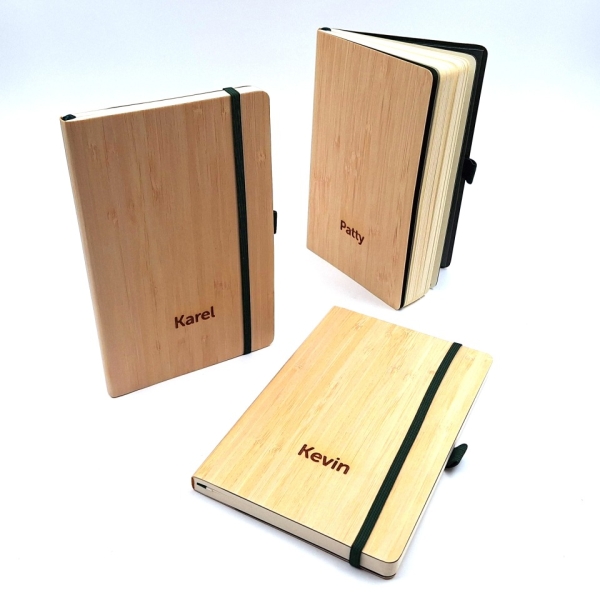 Boek met bamboe kaft, flexibel, gedot