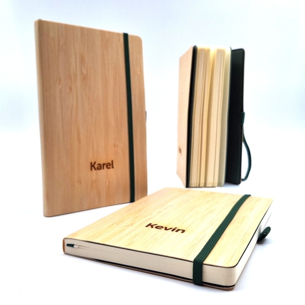 Boek met bamboe kaft, flexibel, gedot