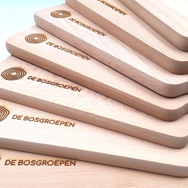 planche à pain (30 x 13,5 x 1,6 cm) - bois de hêtre FSC 100%.