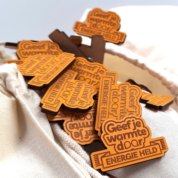 Pin, gerecycled hout - eigen kleur