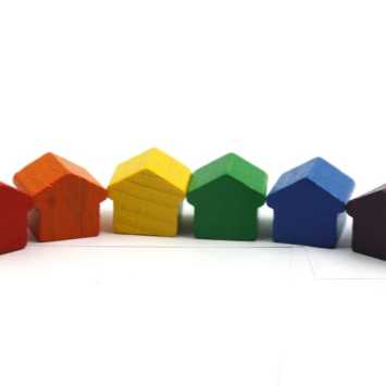 wooden hotel - ca. 12x13x12 mm - purple