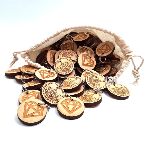 Houten sleutelhangers Bond zonder naam